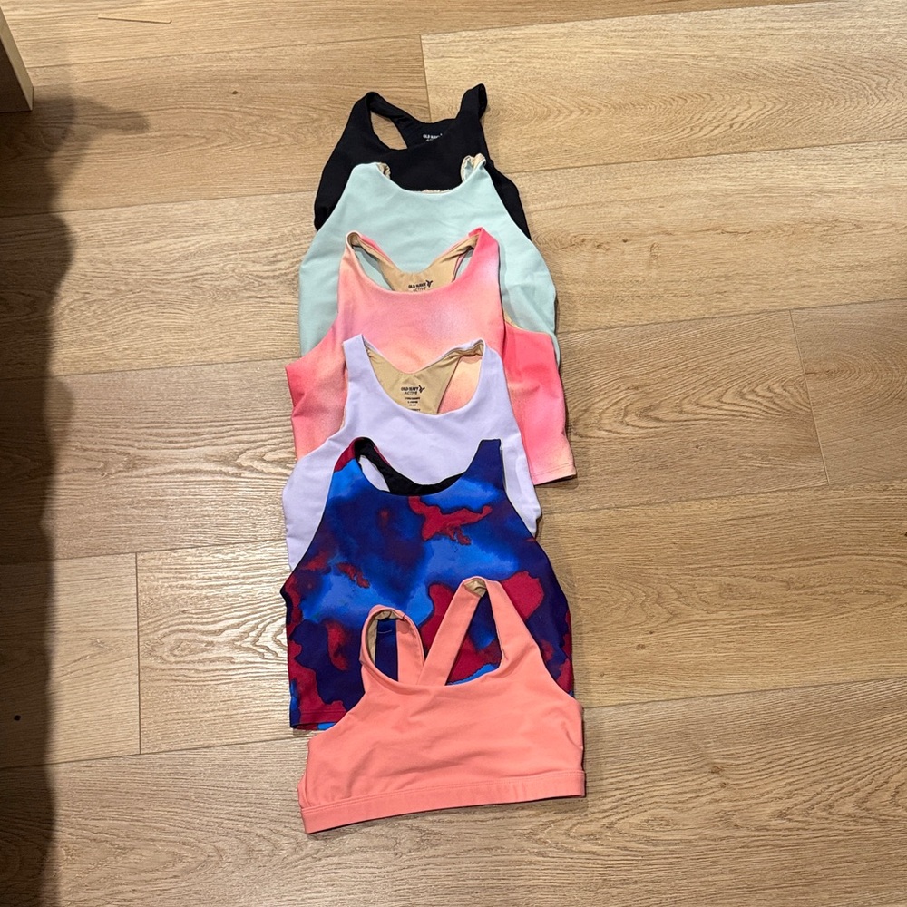 5 Old Navy Kids Work out Tank Tops and 1 sports bra size 10-12